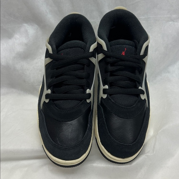 Air Jordan - Picture 3 of 6